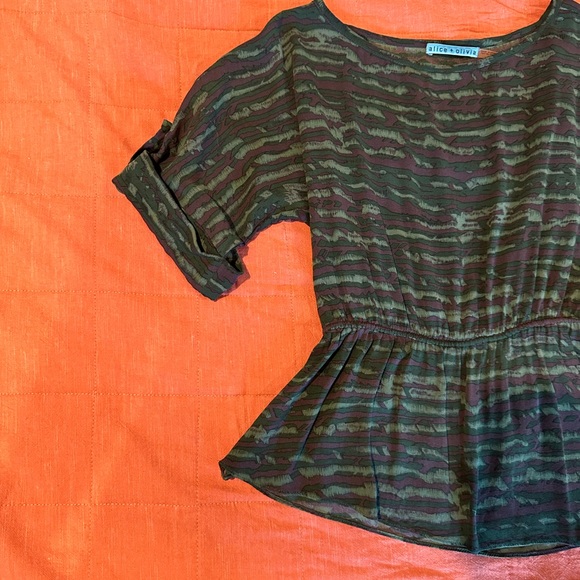 Alice + Olivia Blouse - Picture 2 of 9